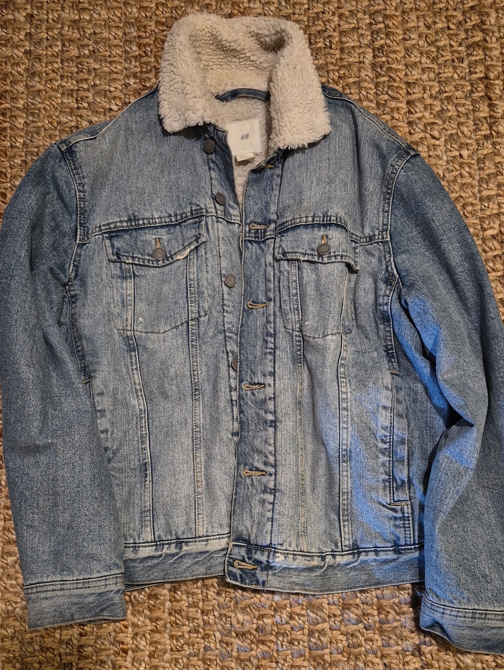Unisex LARGE H&M Light Blue Denim Jacket with Cream Sherpa Collar